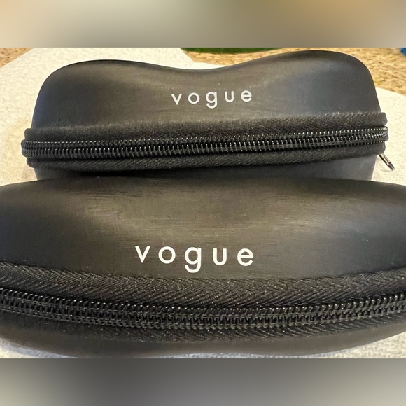 Vogue Eyewear Cases - Authentic Vogue Semi-Hard Set of 2 Eyeglass Cases New Cond - Picture 1 of 9